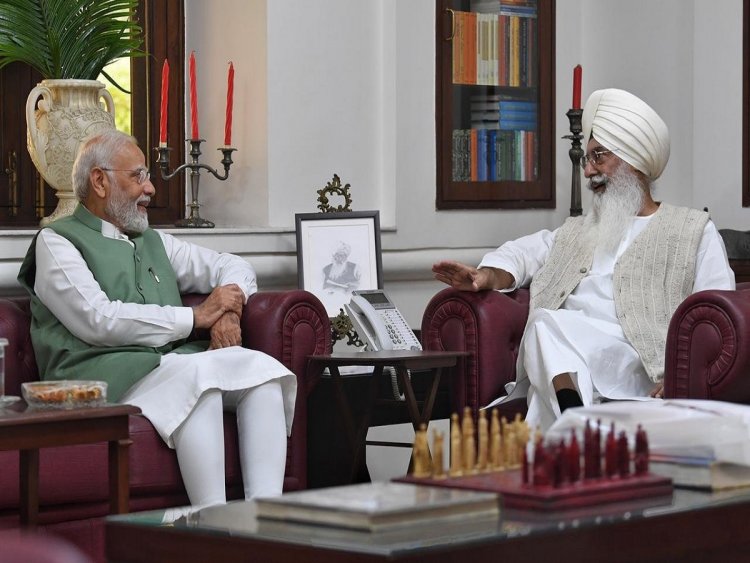 प्रधानमंत्री नरेन्द्र मोदी राधा स्वामी सत्संग ब्यास पहुंचे, बाबा गुरिंदर सिंह ढिल्लों से की मुलाकात