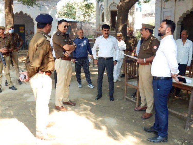 मतदान केन्द्रों का पुनः निरीक्षण कर पेयजल, बिजली तथा शौचालय आदि व्यवस्थाओं को देख लेंः-डीएम