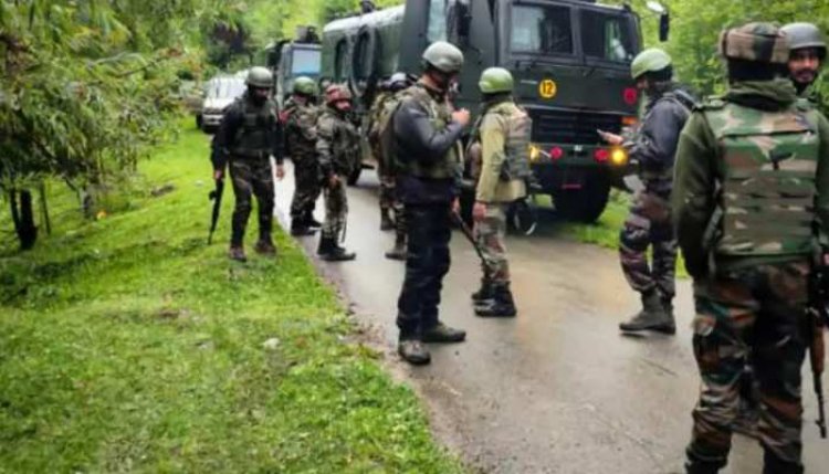 जम्मू-कश्मीर के शोपियां जिले में मुठभेड़, लश्कर के तीन आतंकवादी ढेर
