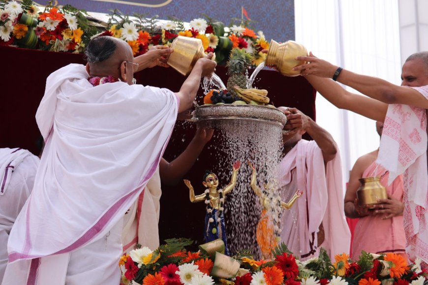 चंद्रोदय मंदिर में भक्तिमय वातावरण में संपन्न हुआ नित्यानंद महाप्रभु आविर्भाव महामहोत्सव