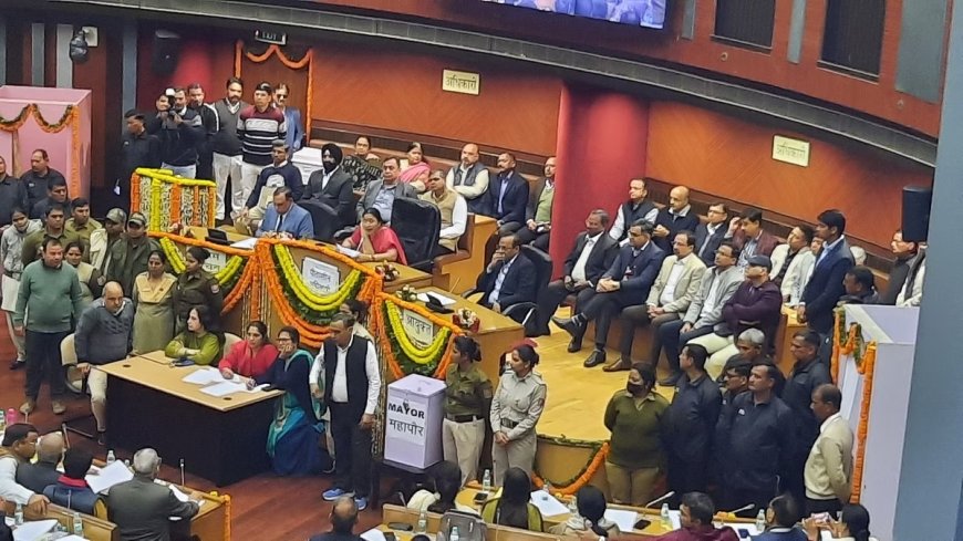 एमसीडी: महापौर का चुनाव किए बिना तीसरी बार सदन की कार्यवाही स्थगित