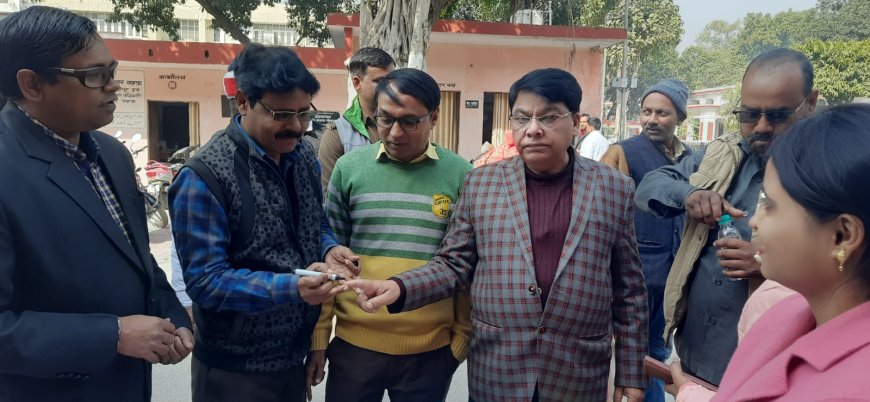 अपर जिलाधिकारी ने कलेक्ट्रेट परिसर में फाइलेरिया बूथ का किया उदघाटन
