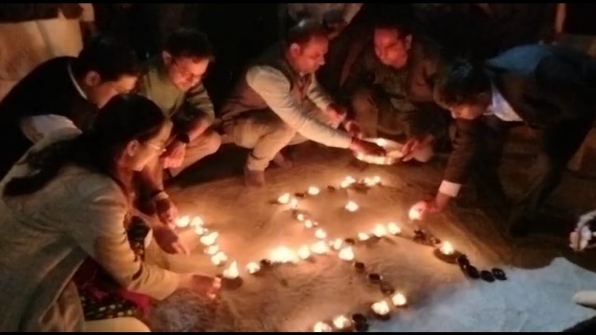 ग्राम पंचायत आवन में विकास यात्रा के तहत दीप उत्सव कार्यक्रम मनाया गया