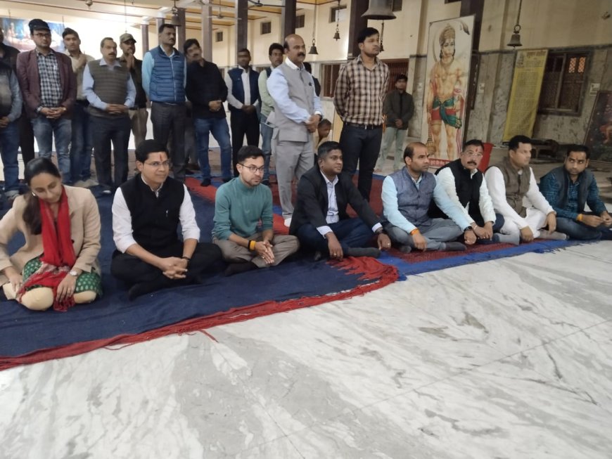 ग्राम पंचायत आवन में विकास यात्रा के तहत दीप उत्सव कार्यक्रम मनाया गया
