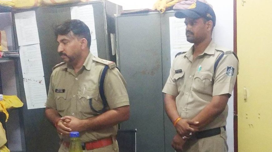 गाड़ी छोड़ने को लेकर रिश्वत की मांग कर रहे सूबेदार व आरक्षक पकड़ाए, लोकायुक्त रीवा ने की कार्रवाई