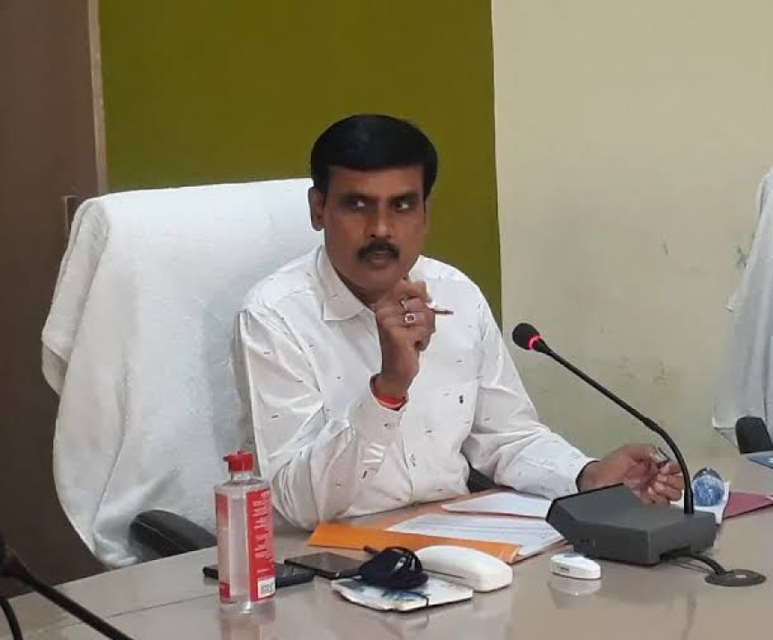 प्रत्येक मतदान केन्द्र पर एक-एक सचल चिकित्सा दल तैनात करायें:-जिला मजिस्टेट
