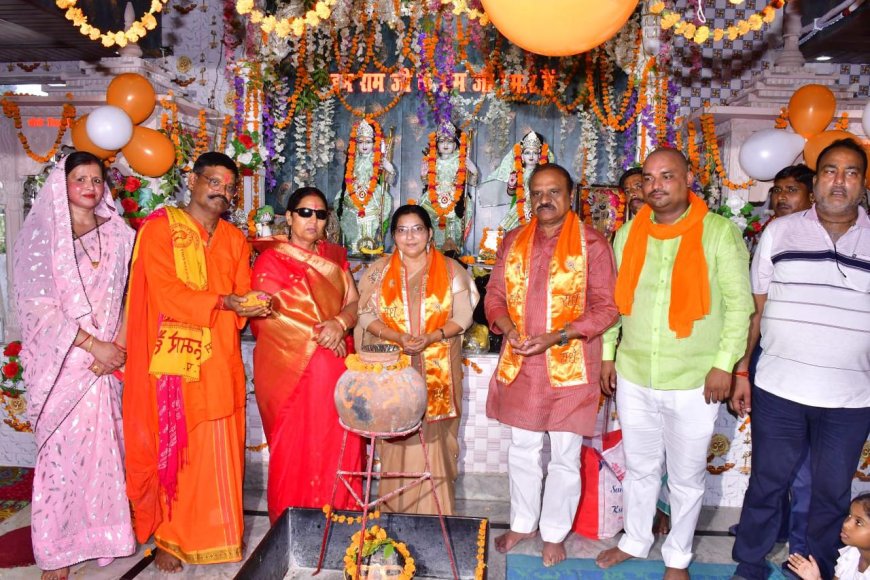 श्री राम जानकी हनुमत धाम में विराजमान हुए बांके बिहारी, राज्यमंत्री रजनी तिवारी व सांसद जयप्रकाश रावत में पूजा अर्चना कर मत्था टेका