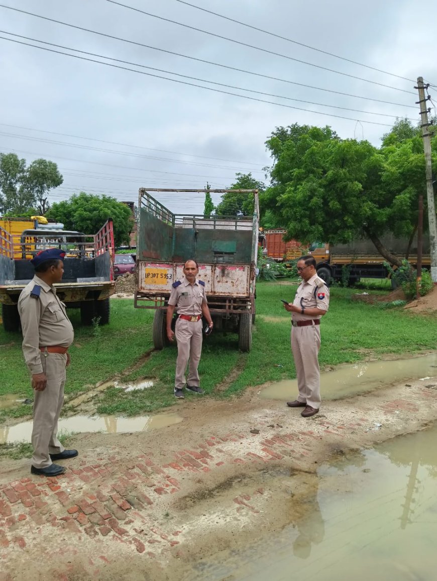 अनाधिकृत रूप से संचालित वाहनों का किया गया चालानः-ए0आर0टी0ओ0