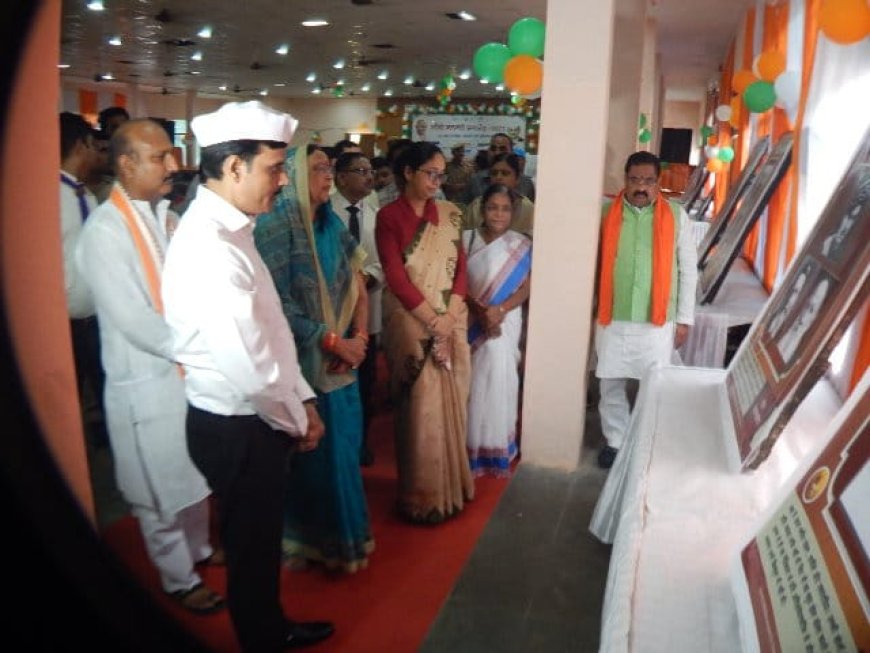 डीएम एवं जनप्रतिनिधियों ने सर्वधर्म प्रार्थना सभा एवं चरखा यज्ञ में लिया भाग