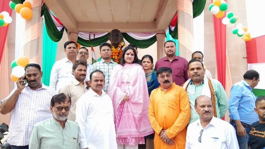 राष्ट्रपिता महात्मा गाॅधी तथा पूर्व प्रधानमंत्री लाल बहादुर शास्त्री की जयंती नगर पालिका परिषद के सभागार में पूरे उत्साह के साथ मनाई