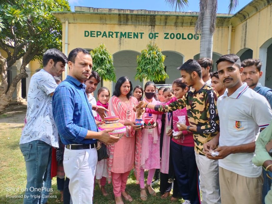 जी एफ़ कॉलेज में एनएसएस के स्वेमसेवकों ने अमृत कलश यात्रा का आयोजन