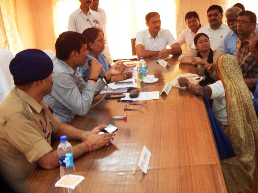 गरीबों की पट्टे एवं अन्य सरकारी भूमि पर अवैध कब्जा करने वालों के विरूद्व एंटी भूमाफियां के तहत कड़ी कार्यवाही कर जेल भेजें: मंगला प्रसाद सिंह