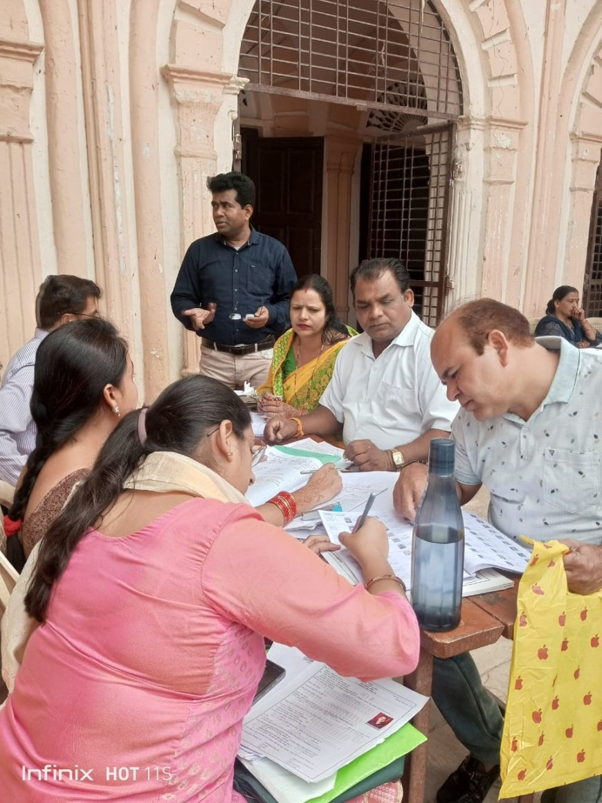 वोटर चेतना महाअभियान में भाजपाईयों ने बनवाये नये वोट