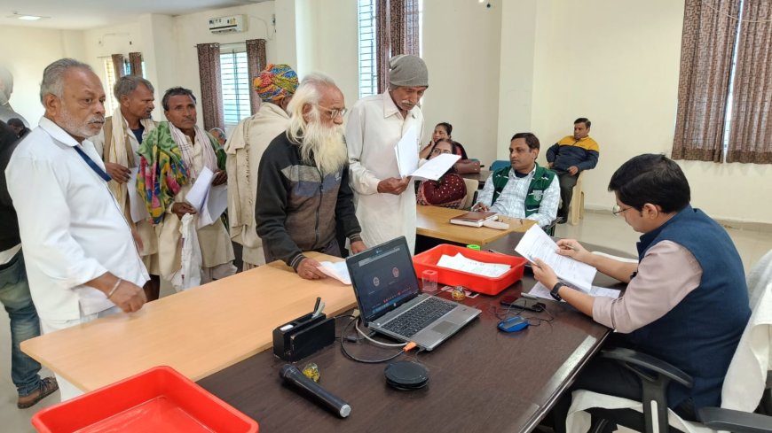 आदर्श आचार संहिता समाप्त होते ही हुयी जनसुनवाई की शुरूआत, जिला स्तरीय जनसुनवाई में आये 37 आवेदन