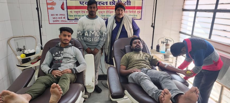 सक्षम प्रकोष्ठ आर,एस,एस ने किया स्वैच्छिक रक्तदान शिविर का आयोजन, लोगो ने किया रक्तदान