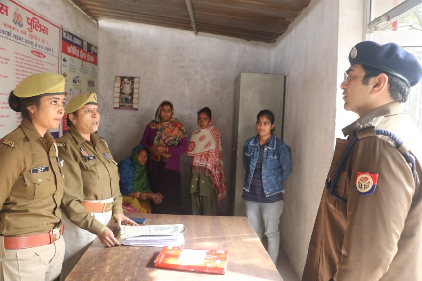पुलिस अधीक्षक हाथरस द्वारा थाना सिकन्द्राराऊ का किया औचक निरीक्षण तथा सम्बन्धित को दिये आवश्यक दिशा-निर्देश 