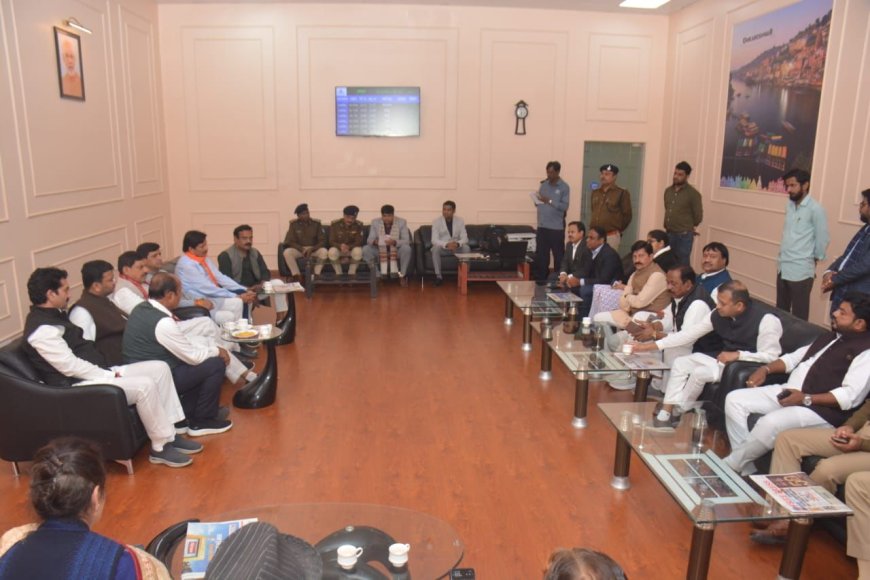 अभी में केवल हुकुमचंद मिल मज़दूर कार्यक्रम में शामिल होने आऊँगा