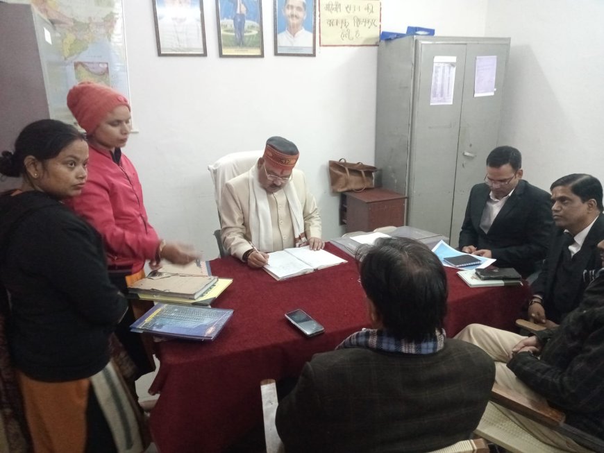 बाल संरक्षण आयोग के अध्यक्ष ने जिला स्तरीय अधिकारियों के साथ समीक्षा बैठक की