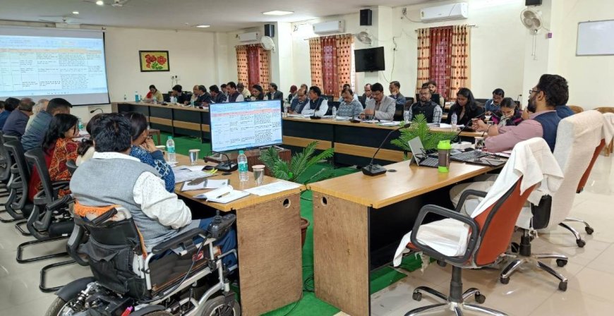 दिसंबर 2022 के बाद चिन्हित अवैध कालोनी को तोड़ने की करें कार्यवाही : कलेक्टर