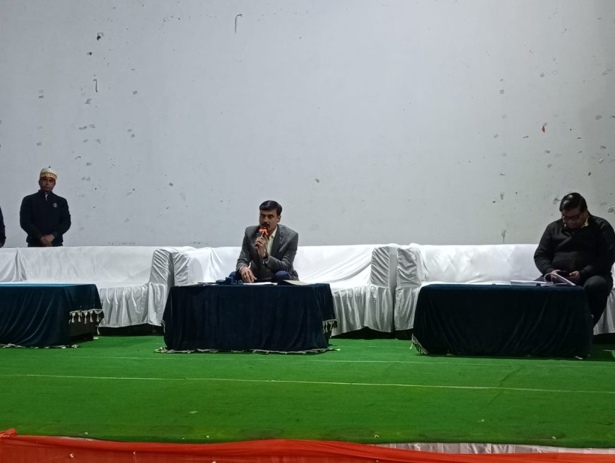 सेक्टर अधिकारी अपने दायित्वों का गंभीरता के साथ निर्वहन सुनिश्चित करेंः-जिलाधिकारी