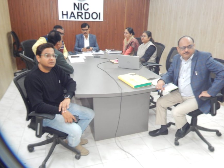 डीएम ने प्रथम रेन्डमाइजेशन से ईवीएम के विधानसभा वार आवंटन की देखी प्रक्रिया