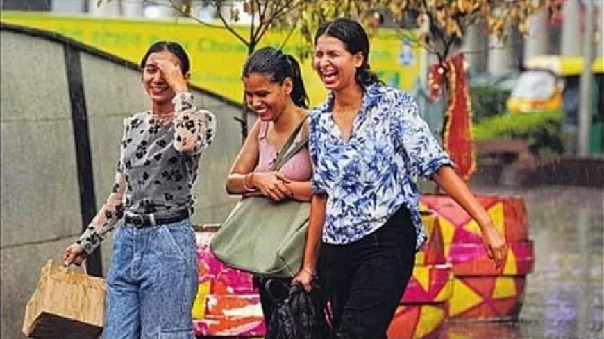 आंधी-बारिश ने दिलाई जानलेवा गर्मी से राहत, दिल्ली का पारा 4 डिग्री गिरा