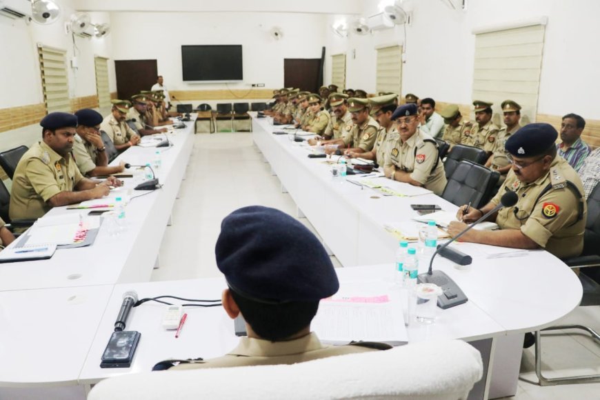 शांति और कानून व्यवस्था सुदृढ़ बनाने के लिए पुलिस अधीक्षक ने आयोजित की अपराध गोष्ठी, पुलिस अधिकारियों को दिए अहम दिशा-निर्देश