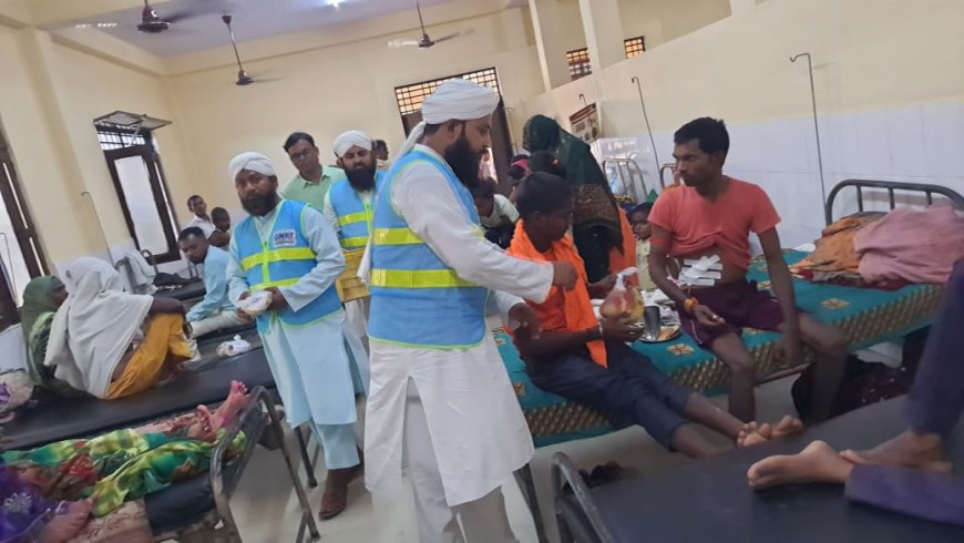 गरीब नवाज़ रिलीफ फाउंडेशन ने मरीजों के स्वास्थ्य लाभ की कामना कर फल किये वितरित