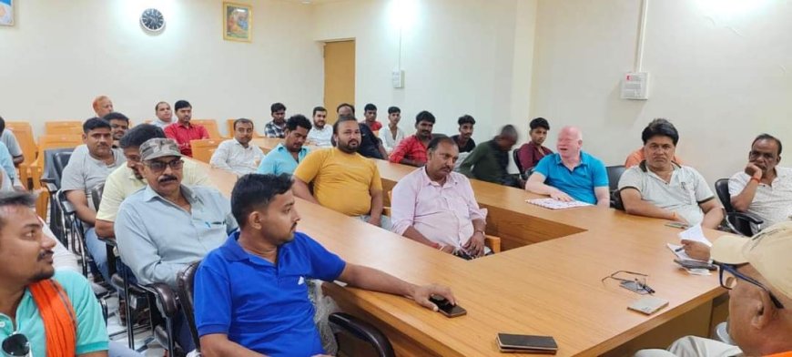 सुलतानपुर: केंद्रीय पूजा ब्यवस्था समिति कादीपुर की बैठक आयोजित, महोत्सव कार्यक्रम घोषित