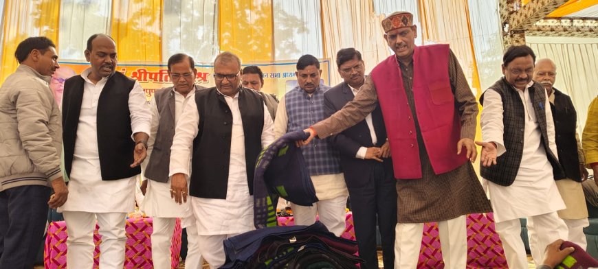 सुलतानपुर: लोकोपकार के प्रति समर्पित, रचनात्मक राजनीति के पुरोधा थे पूर्व मुख्यमंत्री पं.श्रीपति मिश्र, 22वीं पुण्यतिथि पर विविध आयोजन आयोजित