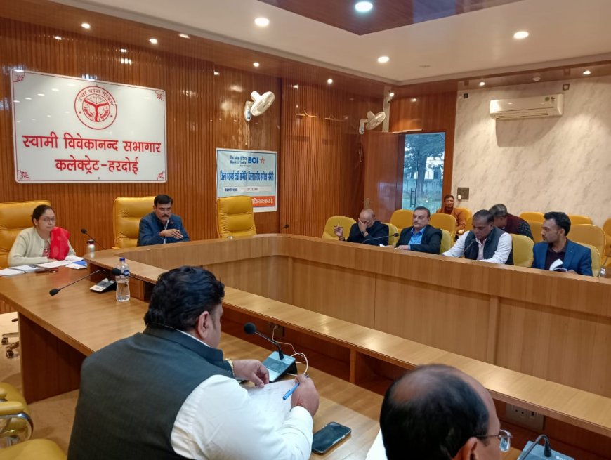 रोजगारपरक योजनाओं पर दिया जाये विशेष ध्यानः- माधवेंद्र प्रताप सिंह