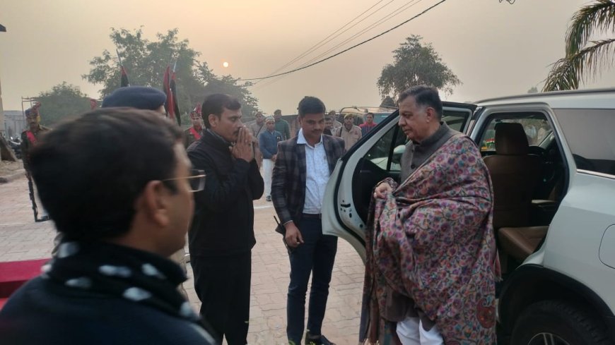 मल्लावां पहुंचे विधानसभा अध्यक्ष सतीश महाना ने शिक्षाविद स्व.शिवराज सिंह व स्व. डॉ आलोक को श्रद्धासुमन किये अर्पित