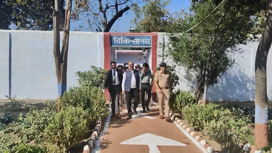जिला जज, जिलाधिकारी व पुलिस अधीक्षक ने किया जिला कारागार का संयुक्त निरीक्षण