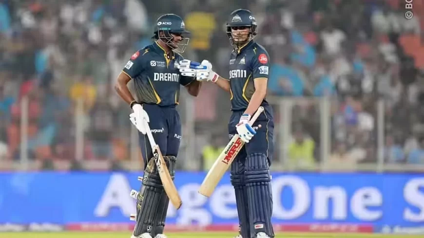 गुजरात को पहला झटका, शुभमन गिल 33 रन बनाकर आउट हुए, मैक्सवेल को मिली सफलता