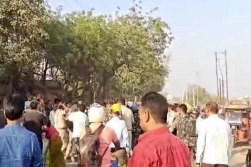 WOMAN MAGISTRATE TOSSED ON THE ROAD, CLOTHES TORN PEOPLE GOT ANGRY SEEING BULLDOZER AT ARA, RUCKUS OVER ANTI-ENCROACHMENT DRIVE