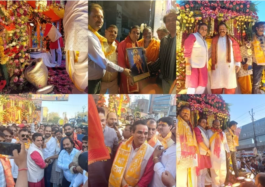 शोभा यात्रा में शामिल हुए डॉ विकास शर्मा ने परशुराम जी को नतमस्तक होकर प्राप्त किया उनका आशीर्वाद