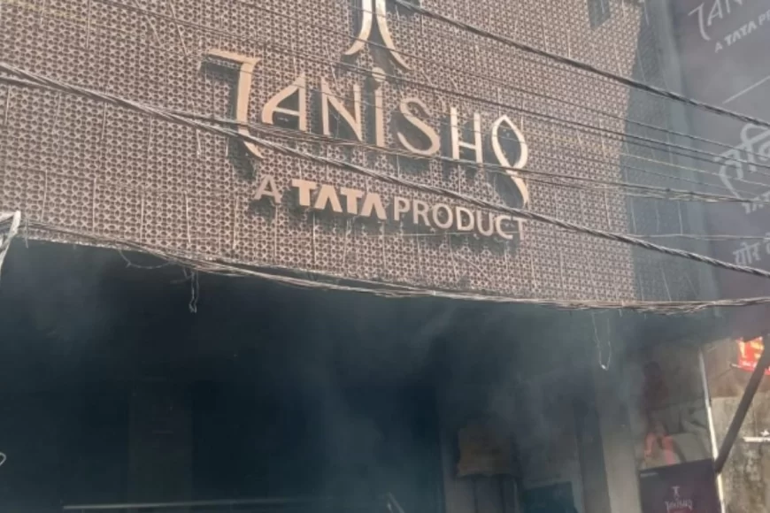 TANISHQ SHOWROOM AT ARA CAUGHT FIRE