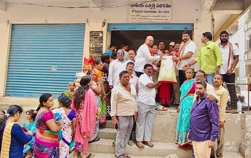 First time in the country, the Telangana government has launched a fine rice distribution scheme - TPCC Official Spokesperson Dr. Satyam Srirangam.