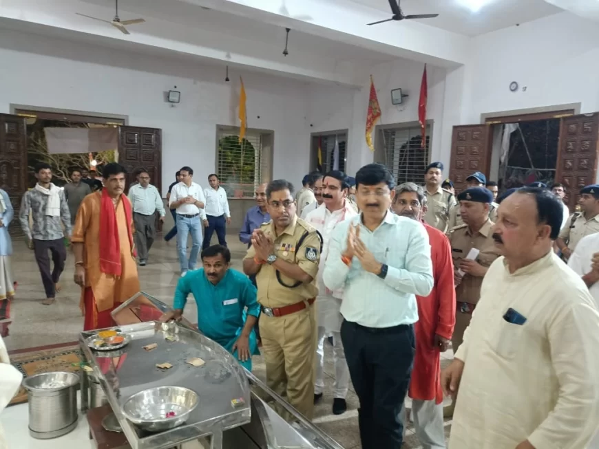 टेकरी धाम पर लगेगा विशाल हनुमान जयंती पर लगेगा मेला, श्री हनुमान जयंती पर लगने वाले मेले का गुना कलेक्टर ने प्रशासन के साथ किया निरीक्षण
