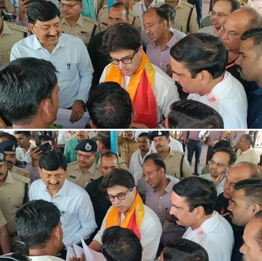 गुना में केंद्रीय मंत्री ज्योतिरादित्य सिंधिया ने सुनीं जनसमस्याएं, सर्किट हाउस में हुए आवेदन प्राप्त