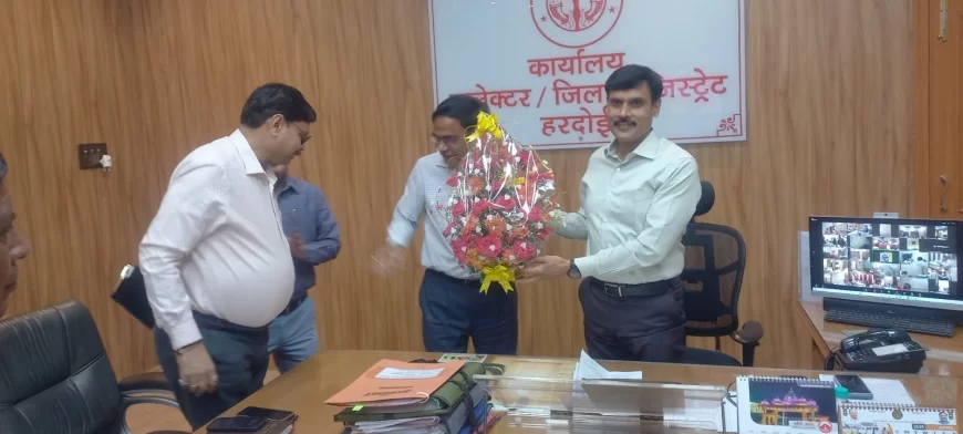 फॉर्मर रजिस्ट्री के प्रतिशत में भी हरदोई शीर्ष पर हमारी टीम काफ़ी क्षमतावान: जिलाधिकारी