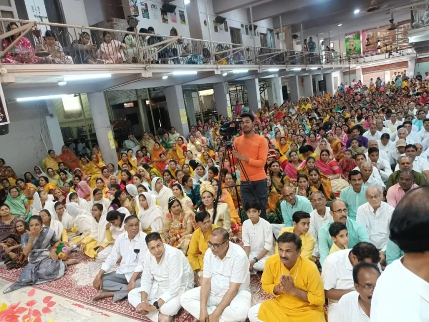 भगवान महावीर स्वामी जन्म कल्याणक महोत्सव पर निकला चल समारोह
