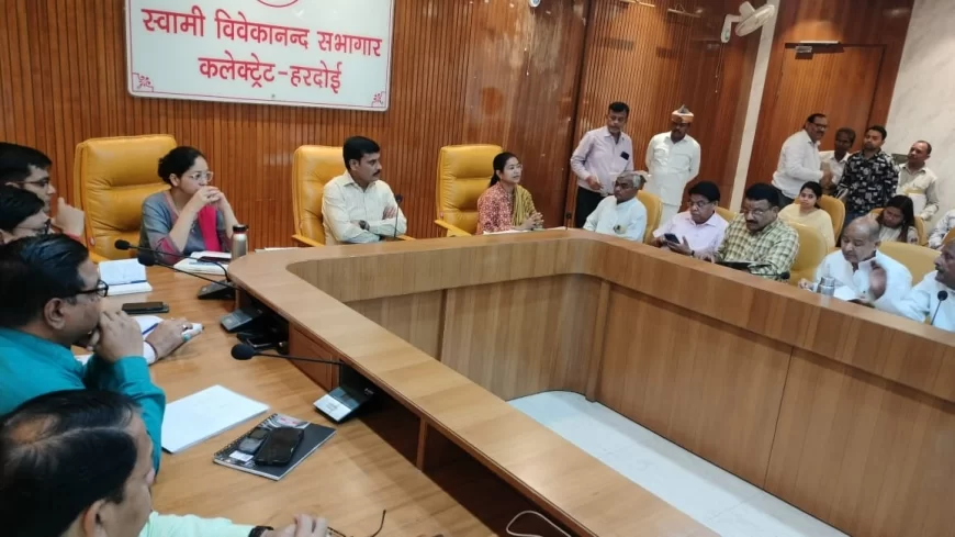 सभी सूचनाएं राजनीतिक दलों को ससमय उपलब्ध करायी जाएं:- मंगला प्रसाद सिंह