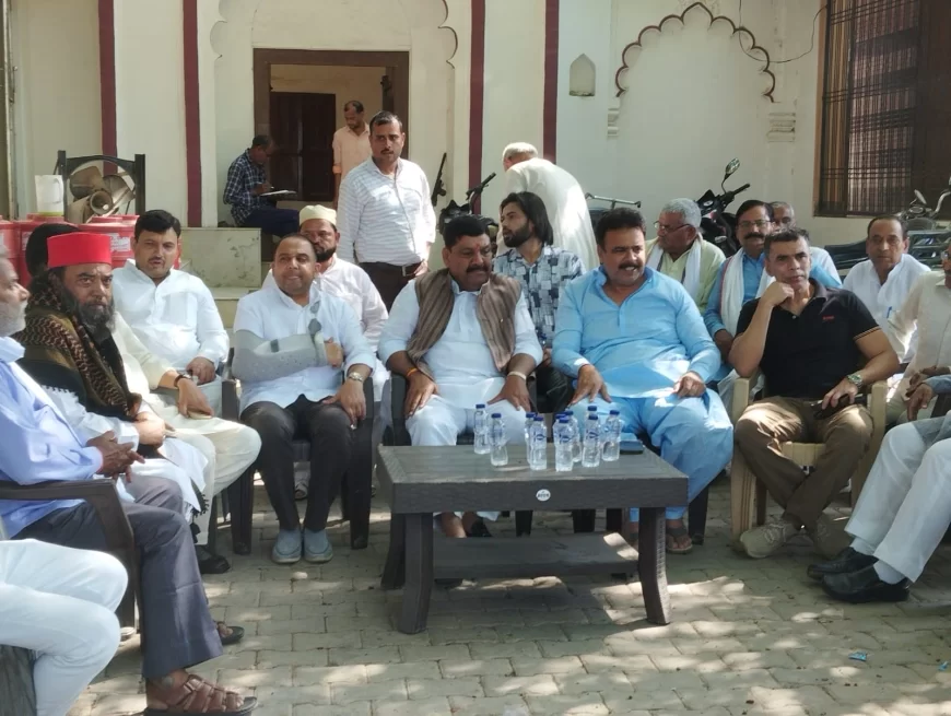 शाहाबाद: बब्बू के वालिद को पूर्व मंत्री ने श्रद्धांजलि दी