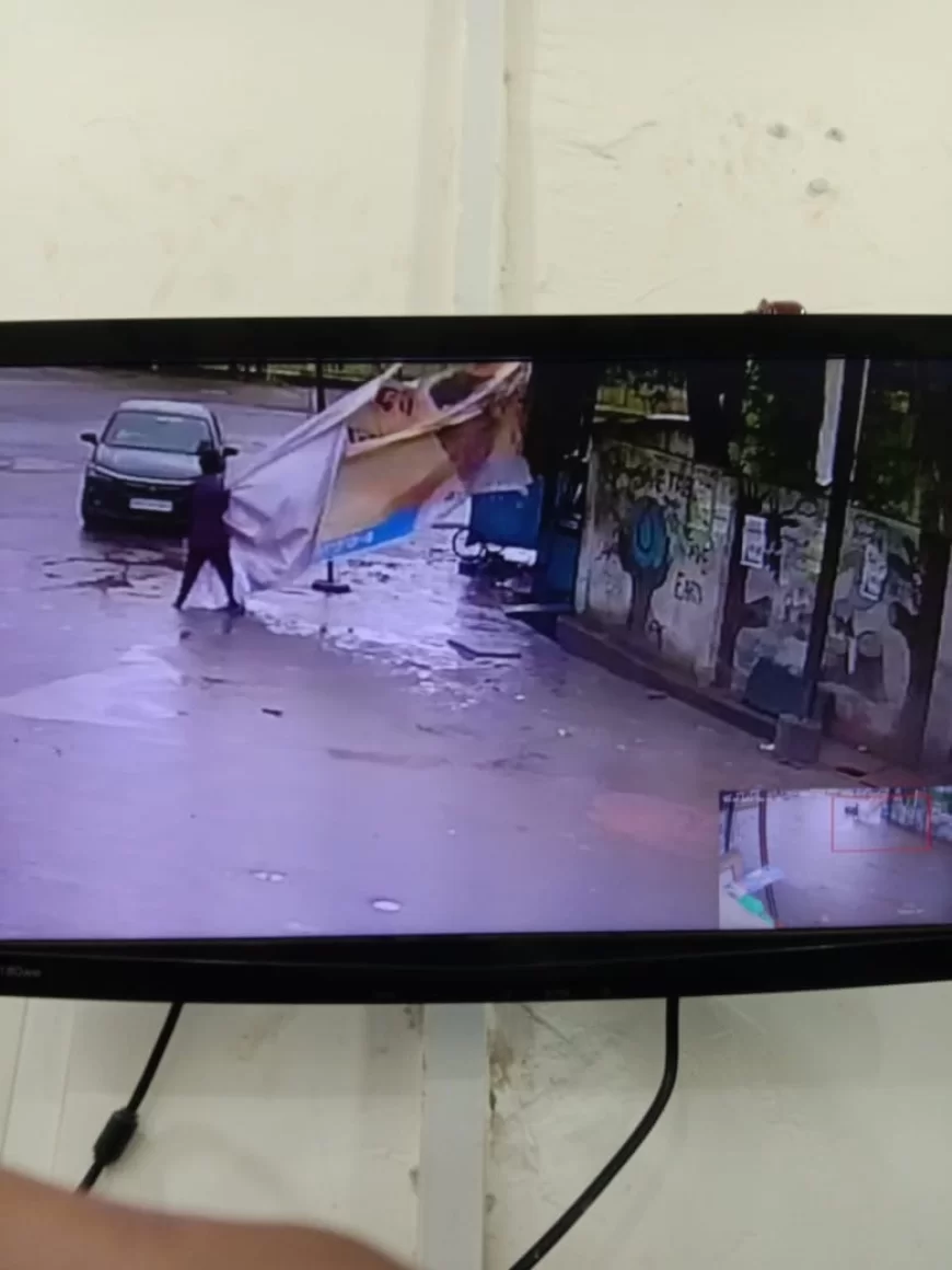 गुना में बाबा साहेब अंबेडकर के फ्लैक्स का अपमान, समाज में आक्रोश और तनाव का माहौल