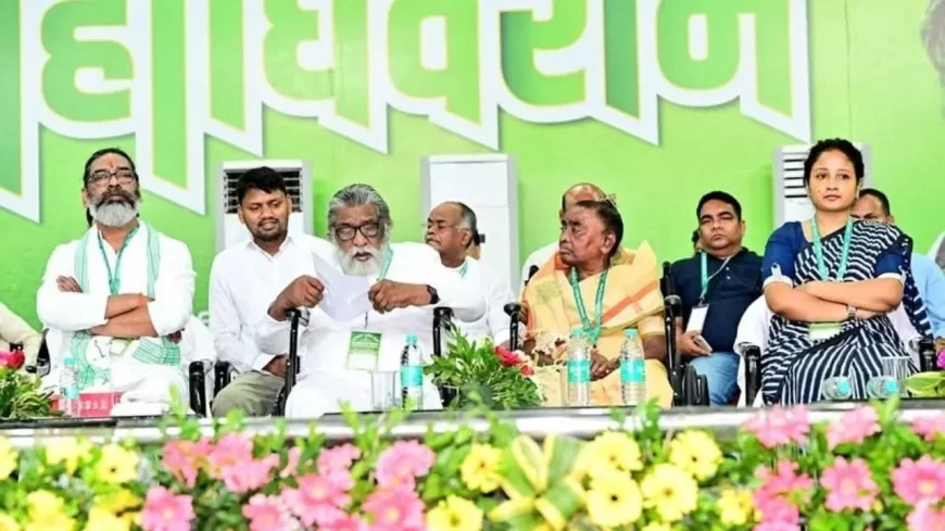 बड़ा बदलाव करने जा रही झारखंड मुक्ति मोर्चा! अब सीएम हेमंत सोरेन के हाथ में होगी पार्टी की कमान