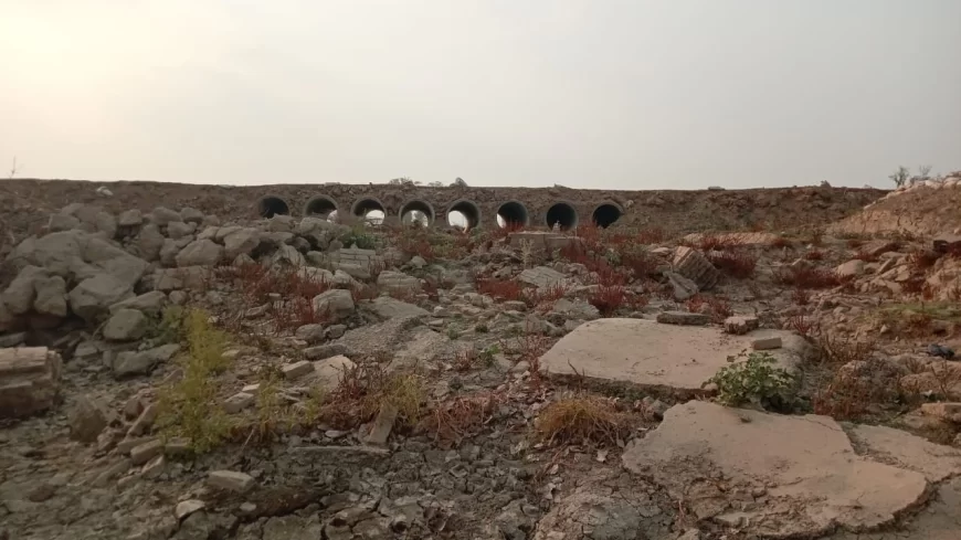 The bridge of Agampur which broke down 9 months ago is mocking the district administration