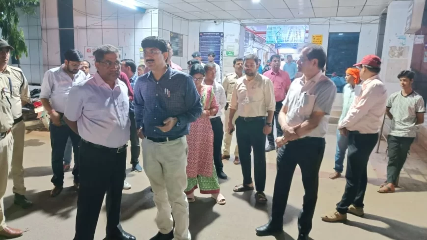 कलेक्टर एवं पुलिस अधीक्षक ने जिला अस्पताल पहुंचकर घायलों का जाना हाल, दिए आवश्यक निर्देश