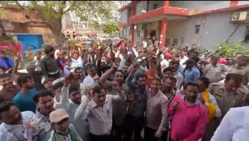 नगर निगम मथुरा-वृन्दावन बोर्ड बैठक हंगामेदार: भाजपा पार्षदों ने मनमानी, भ्रष्टाचार और नियम उल्लंघन का आरोप लगाकर किया बहिष्कार