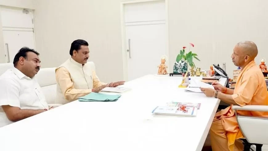 भेंट न आई काम... योगी की ऐसी सख्ती कि भाजपा नेता के भाई के खिलाफ केस दर्ज, संभल में सील हो गई यह फैक्टरी